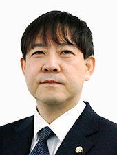 星　雄介
