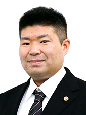烏谷　知樹